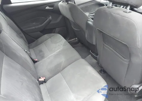 2015 Ford Focus Se z USA, uszkodzony, nr VIN 1FADP3KE8FL267102